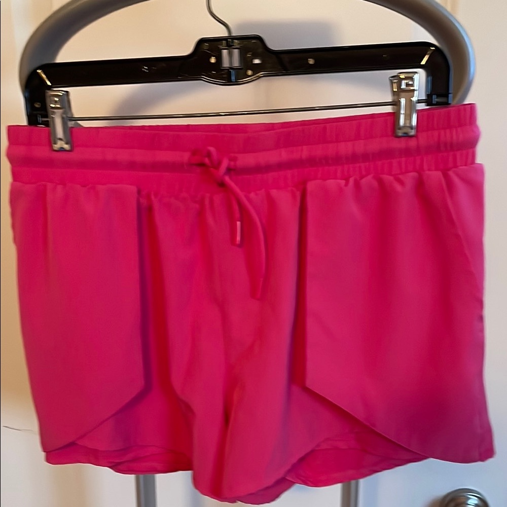 Mondetta Women's Shorts - Vibrant Pink